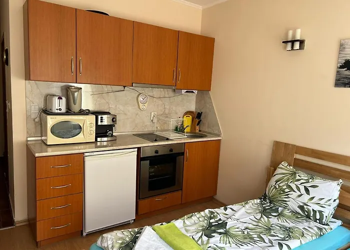 In Cedar 3 Apartment *