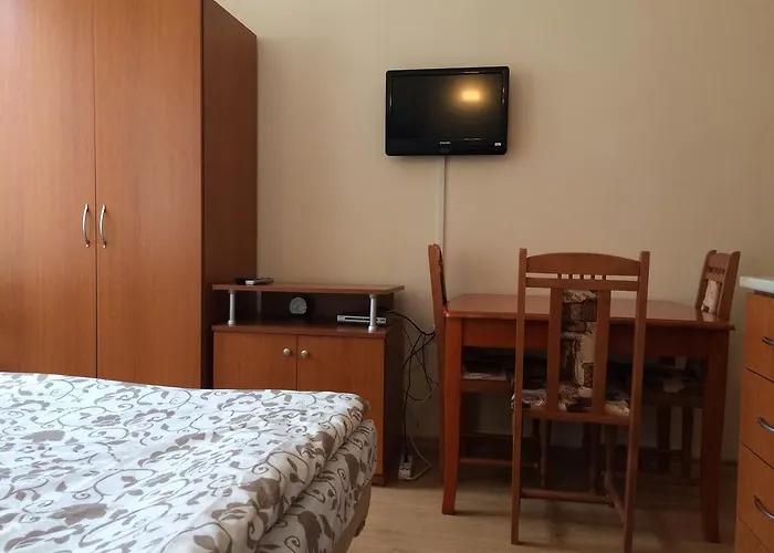 In Cedar 3 班斯科